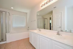 46 E Stedhill Loop, Conroe, TX 77384 - Photo 18