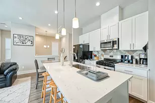 882 Fortune St St, Houston, TX 77088 - Photo 12