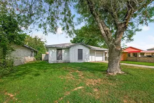 12811 Roandale Dr, Houston, TX 77048 - Photo 2