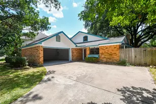 15803 Lakedale Dr, Houston, TX 77095 - Photo 2