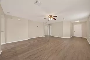 3107 Centennial Village Dr, Pearland, TX 77584 - Photo 8