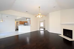 7854 Log Hollow Dr, Houston, TX 77040 - Photo 12