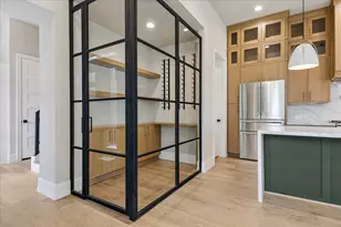 2404 Quenby St, Houston, TX 77005 - Photo 12