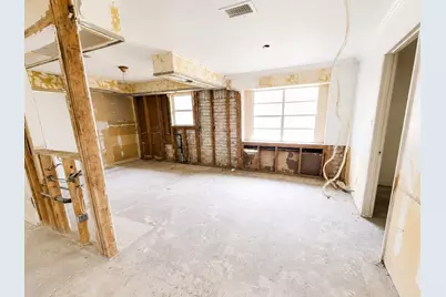 5118 Lawn Arbor Drive, Houston, TX 77066 - Photo 8