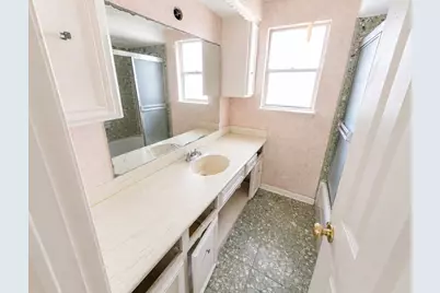 5118 Lawn Arbor Drive, Houston, TX 77066 - Photo 14