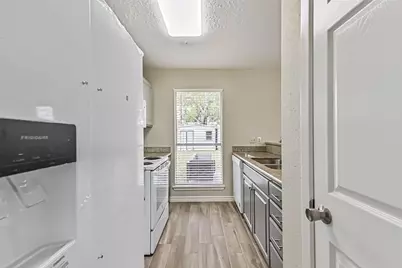 2512 Ironclad Drive, League City, TX 77573 - Photo 8