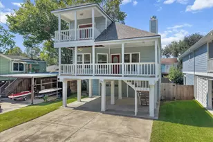526 Pine Rd, Clear Lake Shores, TX 77565 - Photo 2