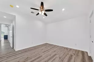 7725 Hoffman St, Houston, TX 77016 - Photo 16