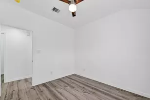 7725 Hoffman St, Houston, TX 77016 - Photo 28