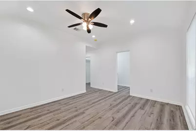 7725 Hoffman Street #A B, Houston, TX 77016 - Photo 32