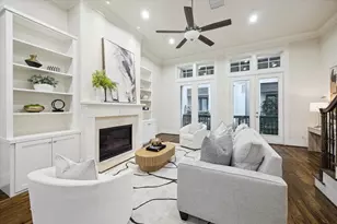 265 E 27th St, Houston, TX 77008 - Photo 2