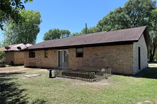 1255 S Gustan St, Sour Lake, TX 77659 - Photo 18