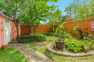 3911 Ave R 1/2, Galveston, TX 77550 - Photo 32