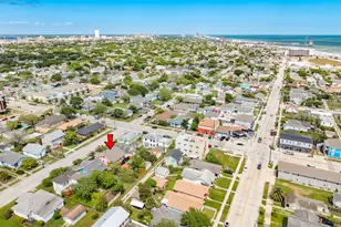 3911 Ave R 1/2, Galveston, TX 77550 - Photo 36