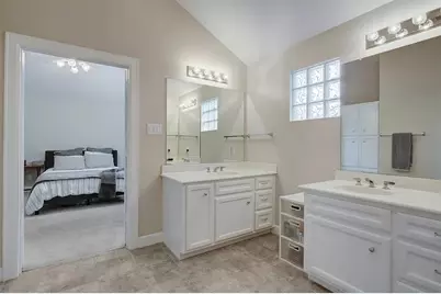 827 E 36th Street, Houston, TX 77022 - Photo 6