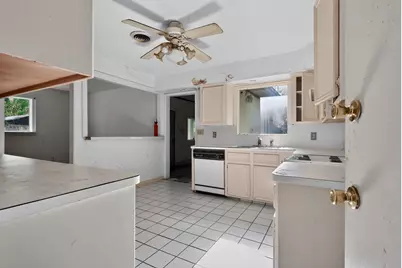13917 Ambrose Street, Houston, TX 77045 - Photo 8