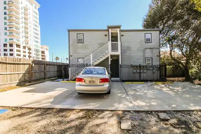 610 Ball #4, Galveston, TX 77550 - Photo 6