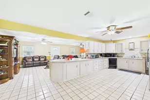 1236 County Rd 634, Alvin, TX 77511 - Photo 14