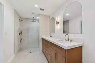 4009 Omeara Dr, Houston, TX 77025 - Photo 32