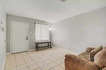 9318 Linda Vista Road, Houston, TX 77078 - Photo 6