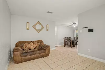 9318 Linda Vista Road, Houston, TX 77078 - Photo 4