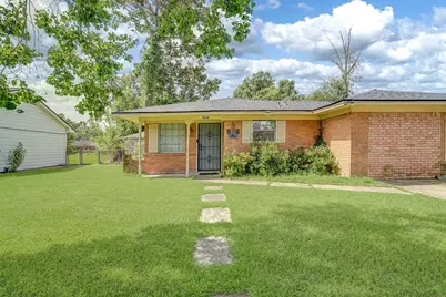 9318 Linda Vista Road, Houston, TX 77078 - Photo 2
