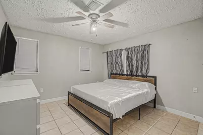 9318 Linda Vista Road, Houston, TX 77078 - Photo 28