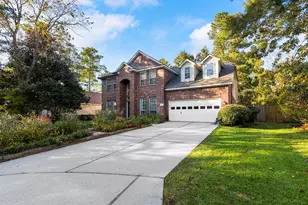 51 Silver Bayou Ct, Conroe, TX 77384 - Photo 2