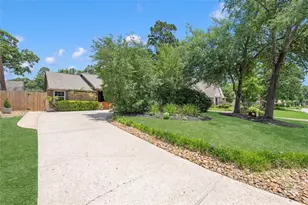 622 S Rivershire Dr, Conroe, TX 77304 - Photo 42