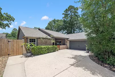 622 S Rivershire Drive, Conroe, TX 77304 - Photo 2