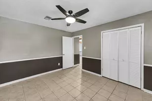 622 S Rivershire Dr, Conroe, TX 77304 - Photo 32