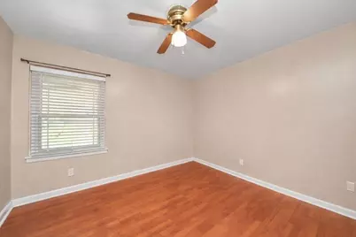 2914 Dragonwick Drive, Houston, TX 77045 - Photo 24