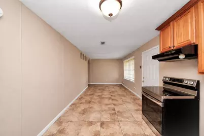 2914 Dragonwick Drive, Houston, TX 77045 - Photo 14