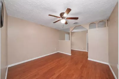 2914 Dragonwick Drive, Houston, TX 77045 - Photo 8