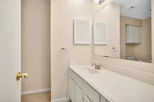 938 Memorial Village Dr, Houston, TX 77024 - Photo 20