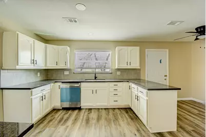 3611 Cedar Street, Damon, TX 77430 - Photo 10