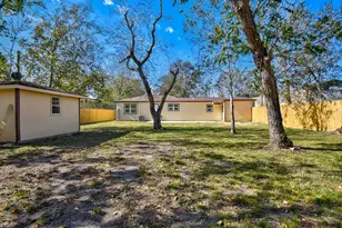 3611 Cedar St, Damon, TX 77430 - Photo 6