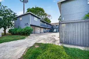 2420 McDuffie St, Houston, TX 77019 - Photo 1