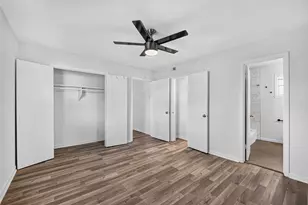 2420 McDuffie St, Houston, TX 77019 - Photo 12