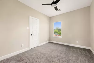 5854 Southville Street, Houston, TX 77033 - Photo 26