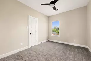 5854 Southville St, Houston, TX 77033 - Photo 26