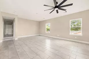 5854 Southville St, Houston, TX 77033 - Photo 10