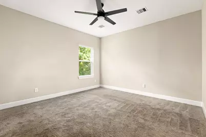 5854 Southville Street, Houston, TX 77033 - Photo 18