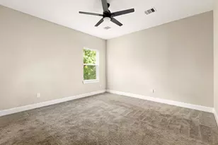 5854 Southville St, Houston, TX 77033 - Photo 18