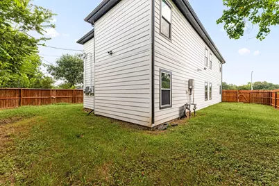 5854 Southville Street, Houston, TX 77033 - Photo 32