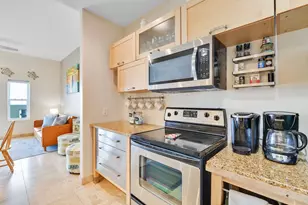 9420 Seawall Blvd, Galveston, TX 77554 - Photo 10