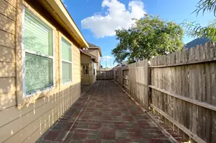 8922 Cedar Mound Ln, Houston, TX 77083 - Photo 20