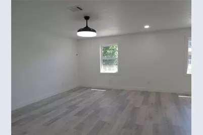 5623 Theall Road, Houston, TX 77066 - Photo 16