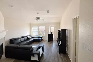 17715 Barton Point Ln, Richmond, TX 77407 - Photo 4