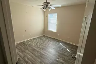 17715 Barton Point Ln, Richmond, TX 77407 - Photo 10